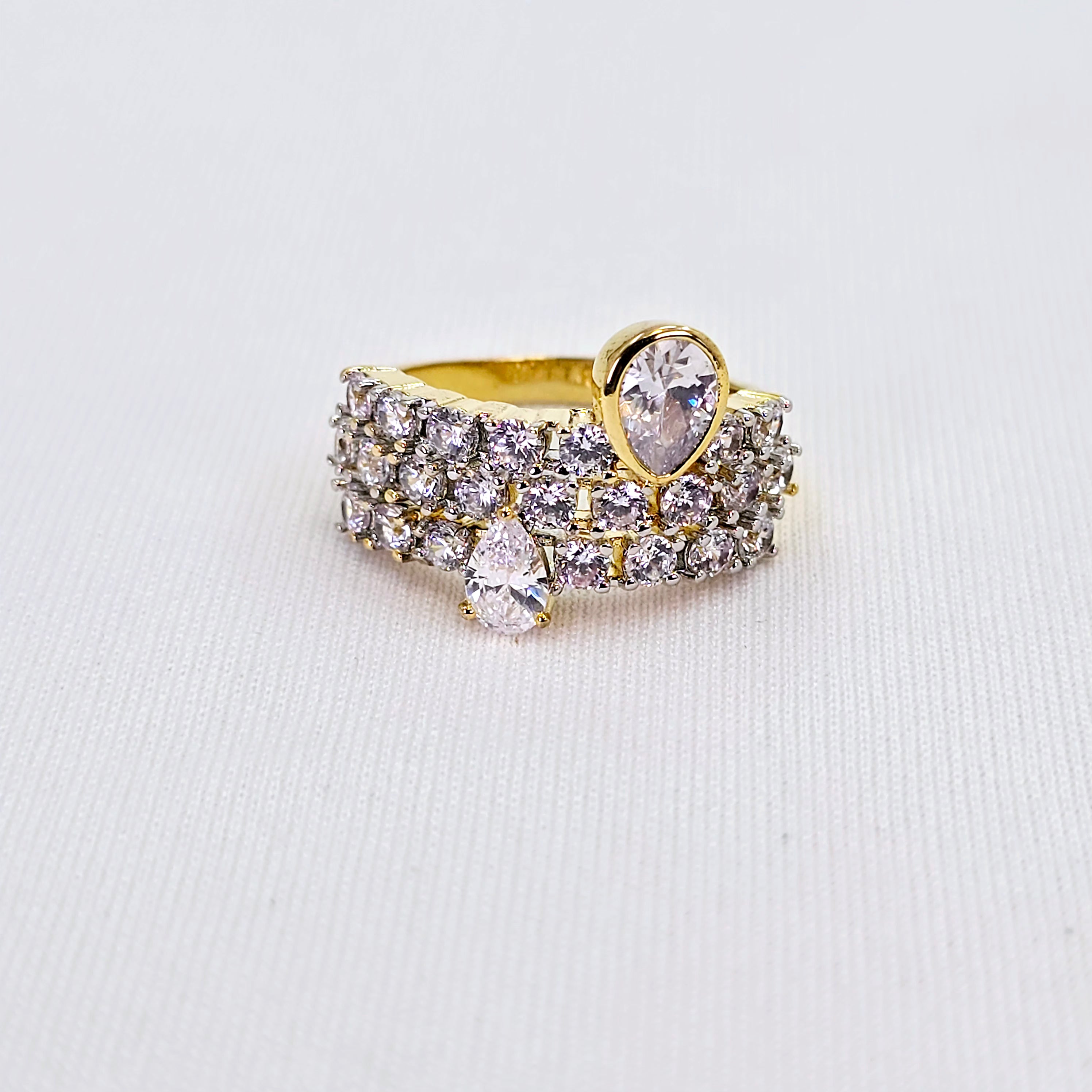 The Cali Yellowgold A.D Ring