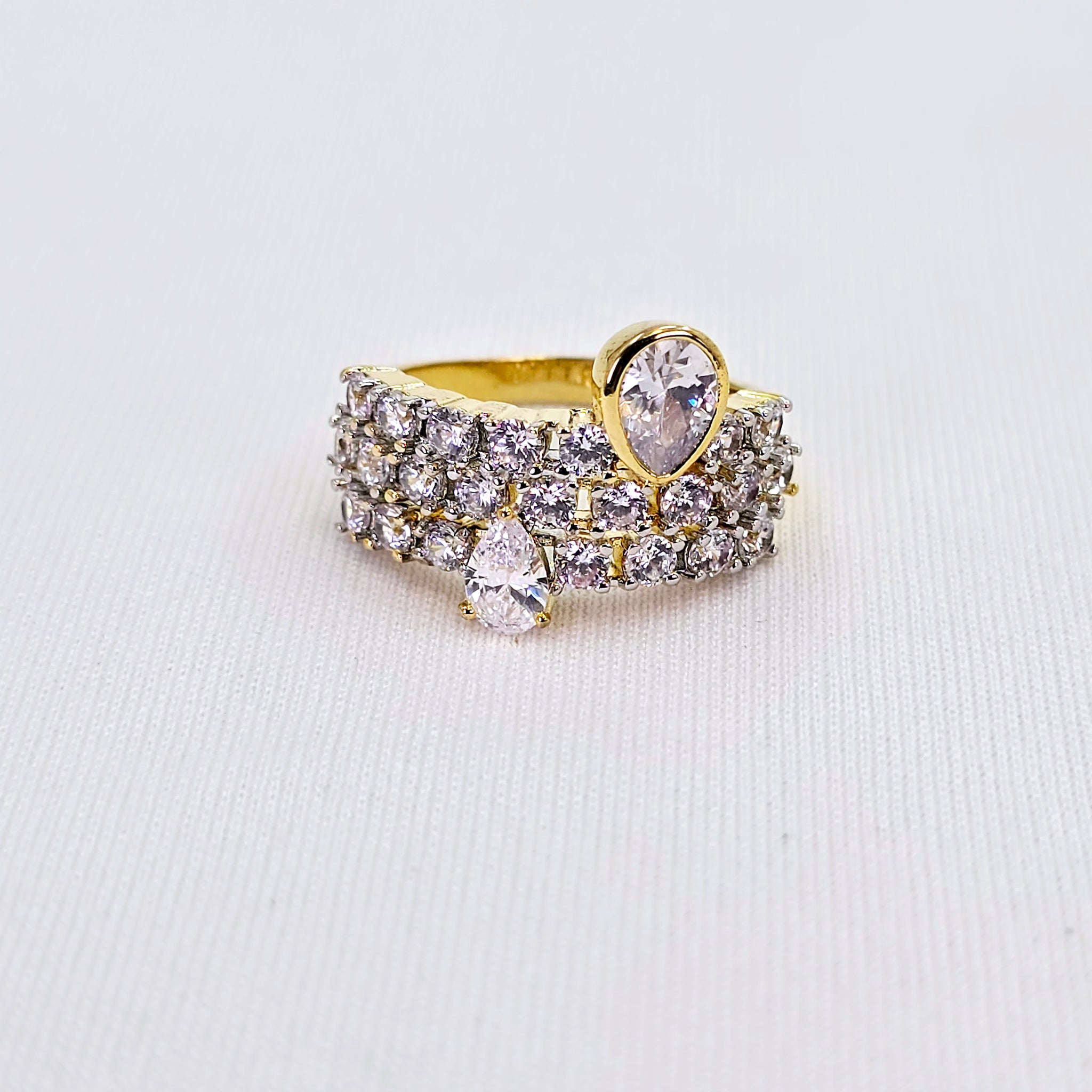 The Cali Yellowgold A.D Ring