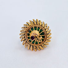The Morakshi Kempu Ring