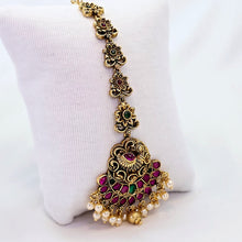 The Saima Kempu Bindi