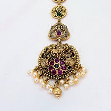 The Sumedha Kempu Bindi