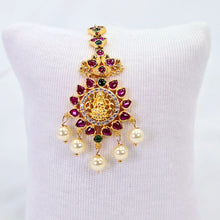 The Junaiya Kempu Bindi