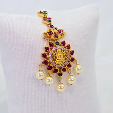 The Junaiya Kempu Bindi