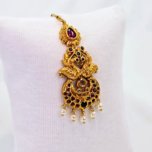 The Utkarsha Kempu Bindi