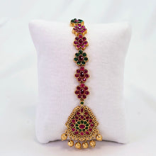 The Prerana Kempu Bindi