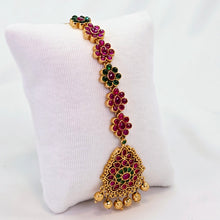 The Prerana Kempu Bindi