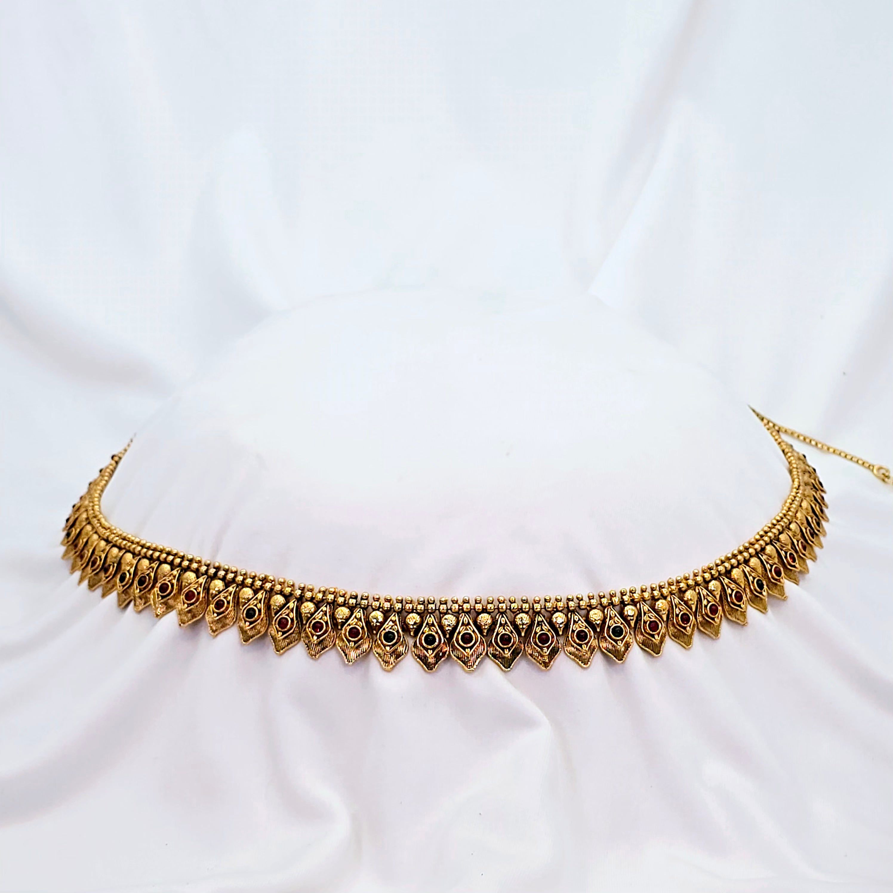 The Arushi Kempu Kamarpatta