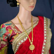 The Vedika Goldforming Necklace