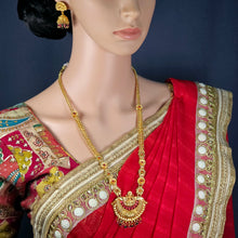 The Tithira Antique Goldforming Long Necklace