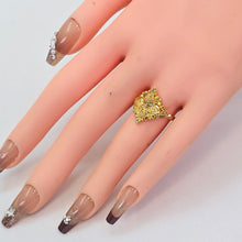 The Prathana Goldforming Ring