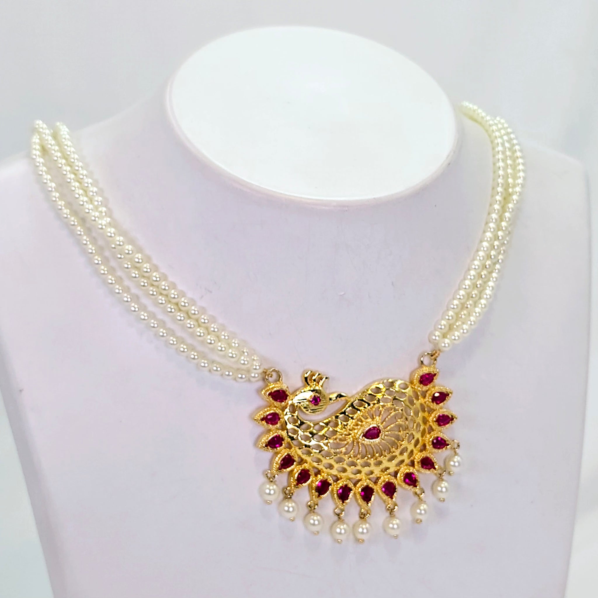The Anvisha Moti Necklace