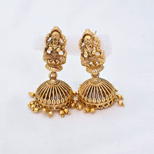 The Rishika Rajwadi Long Necklace