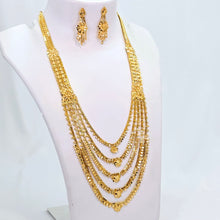 The Vinita Goldforming Ranihaar