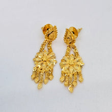 The Vinita Goldforming Ranihaar