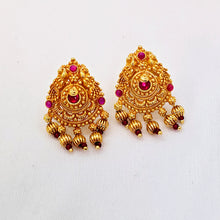 The Yashvi Antique Goldforming Long Necklace