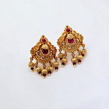 The Viha Antique Goldforming Long Necklace