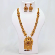 The Praniti Antique Goldforming Long Necklace