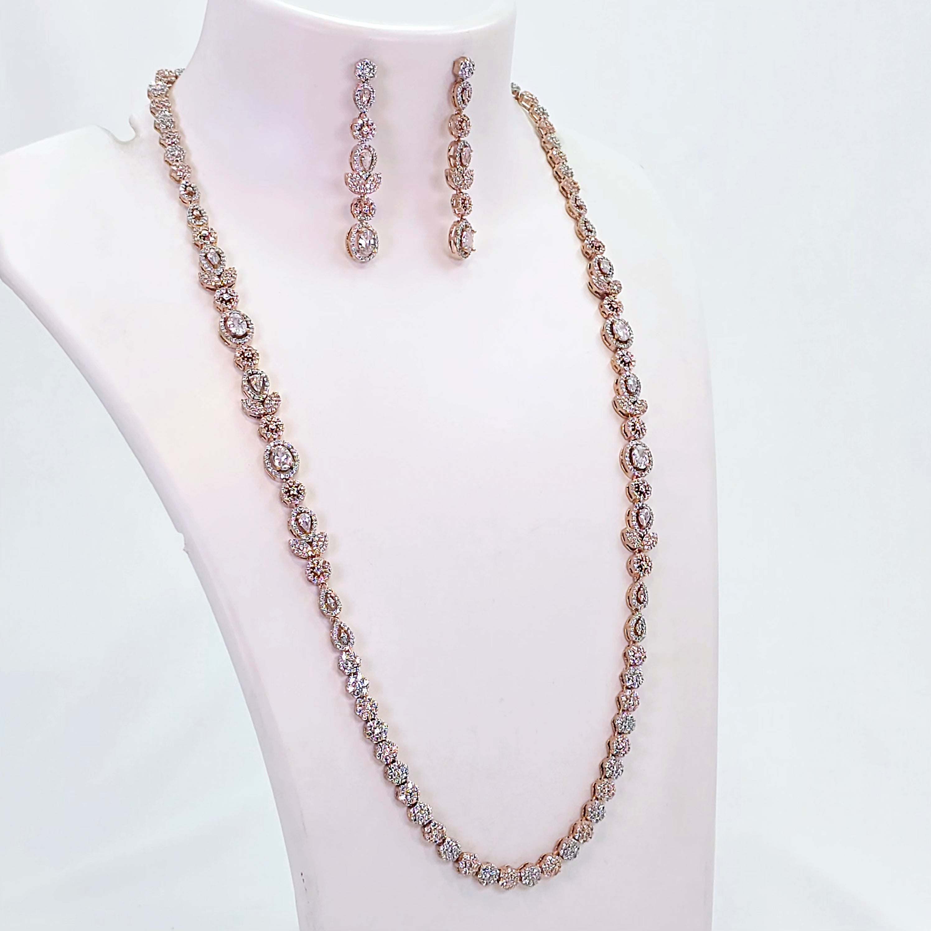 The Flynn Rosegold A.D Necklace
