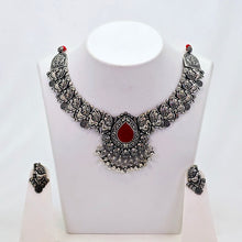 The Illiana Oxidized Necklace