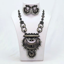 The Harley Oxidized Long Necklace