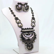 The Harley Oxidized Long Necklace