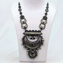 The Harley Oxidized Long Necklace
