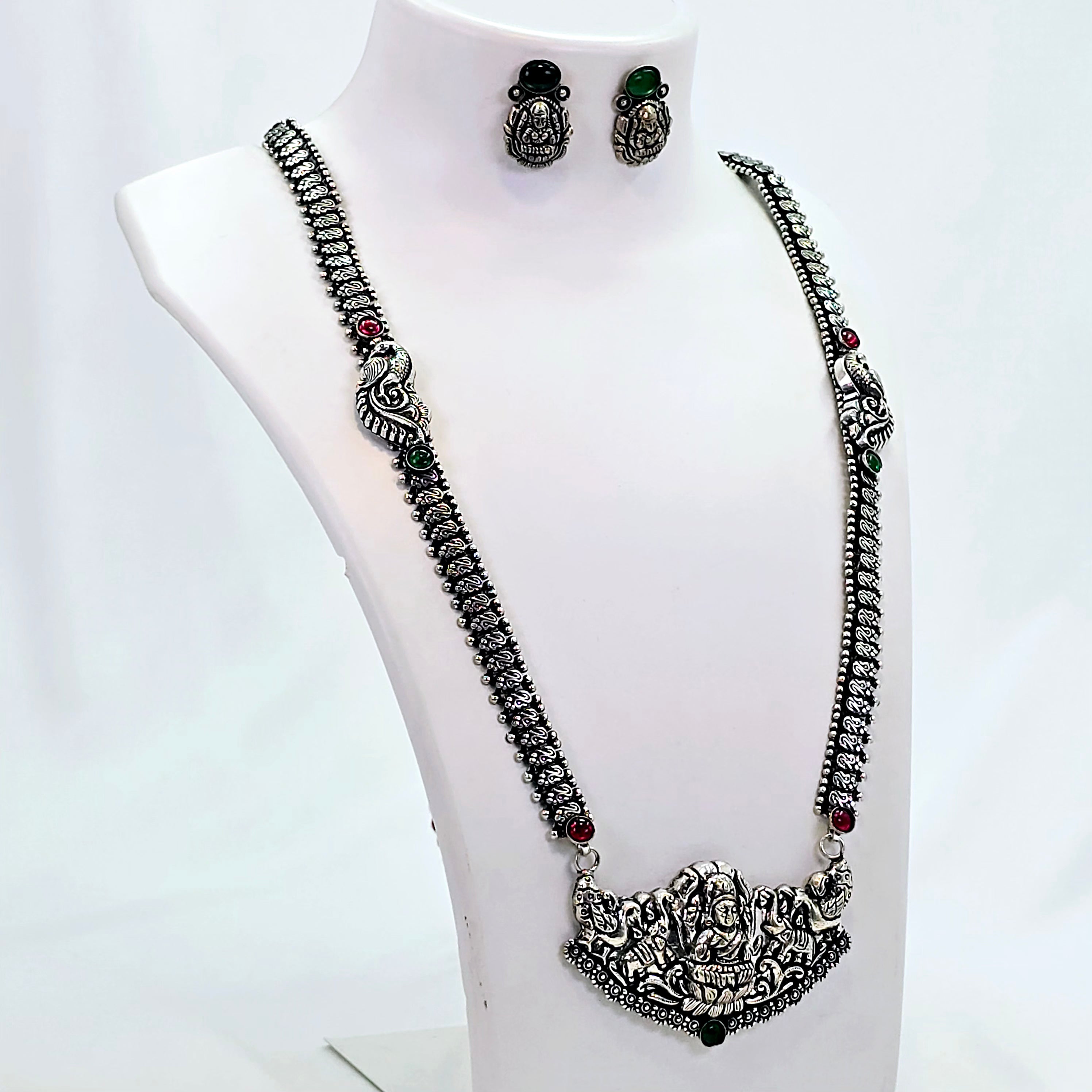 The Soraya Oxidized Long Necklace