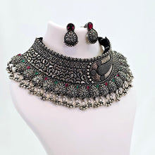 The Helan Oxidized Necklace