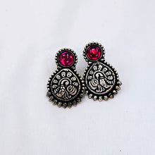 The Helan Oxidized Necklace