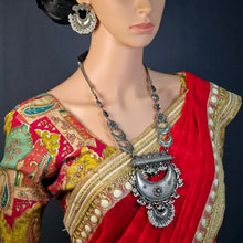 The Harley Oxidized Long Necklace