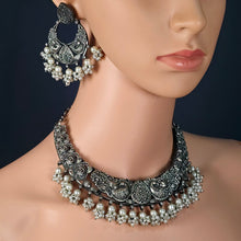 The Parna Oxidized Necklace