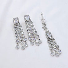 The Kasey Whitegold A.D Necklace