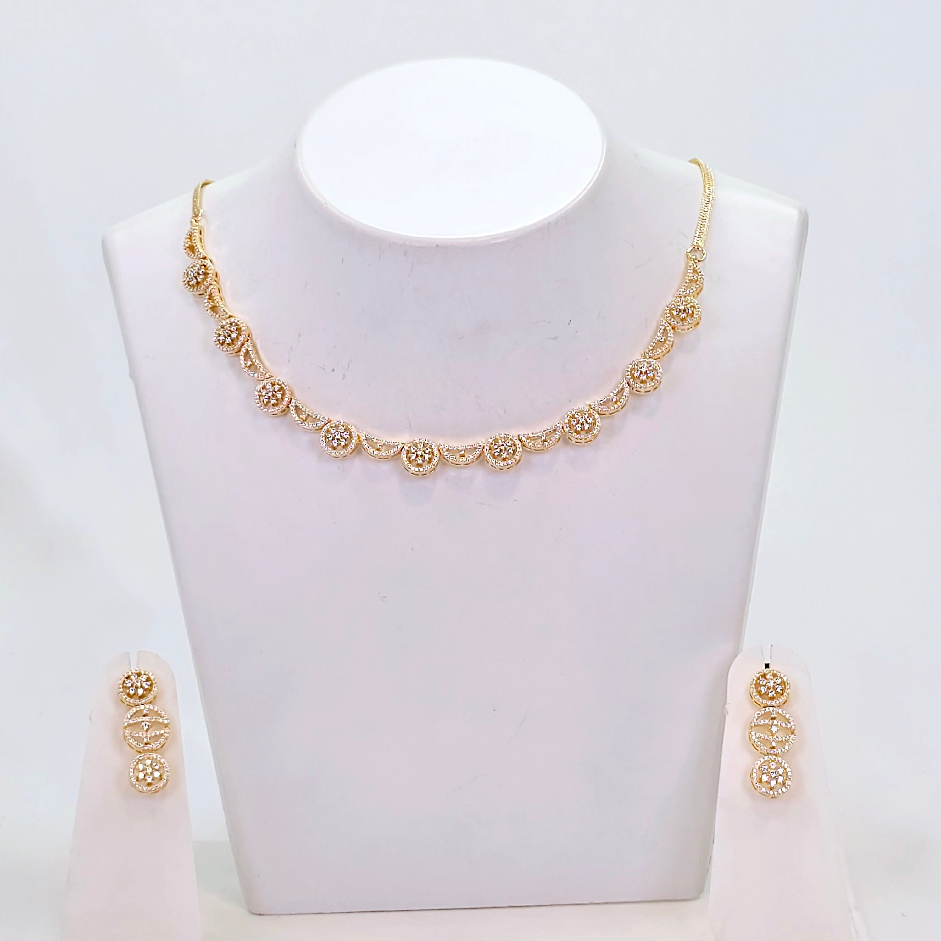 The Quinn Yellowgold A.D Necklace