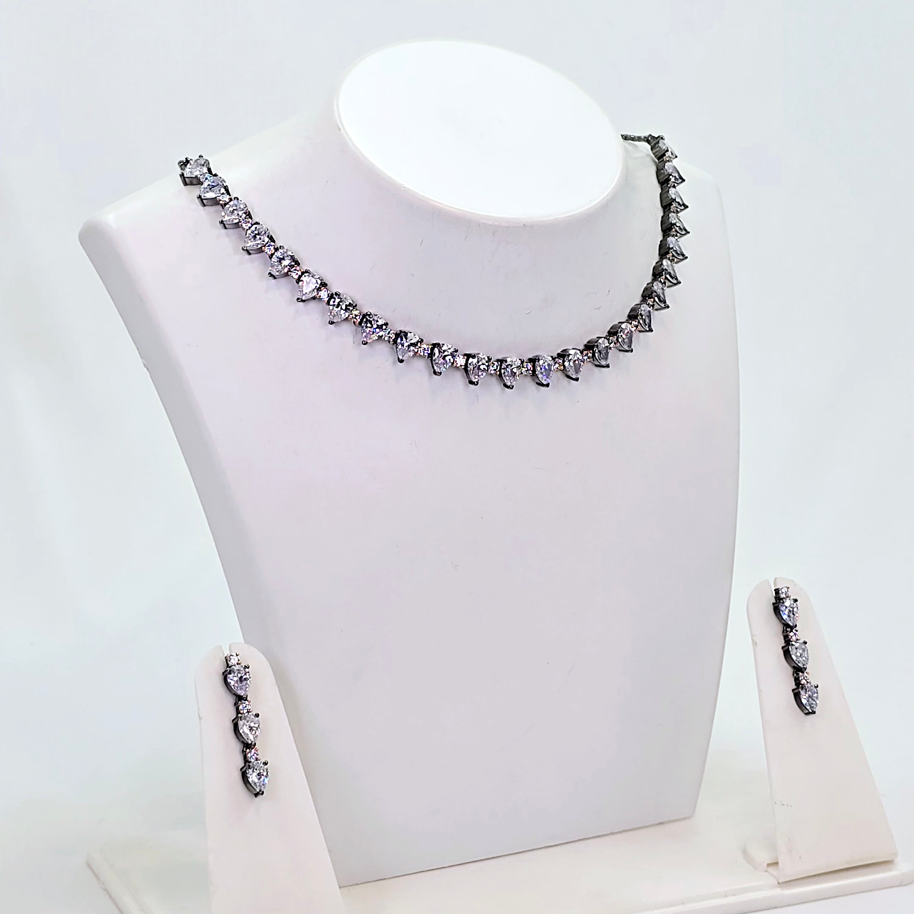 The Selena Blackgold A.D Necklace
