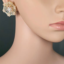The Gabby Yellowgold A.D Earring