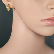 The Sabrina Yellowgold A.D Earring