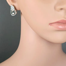 The Nivi Whitegold A.D Earring