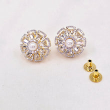 The Sable Yellowgold A.D Earring
