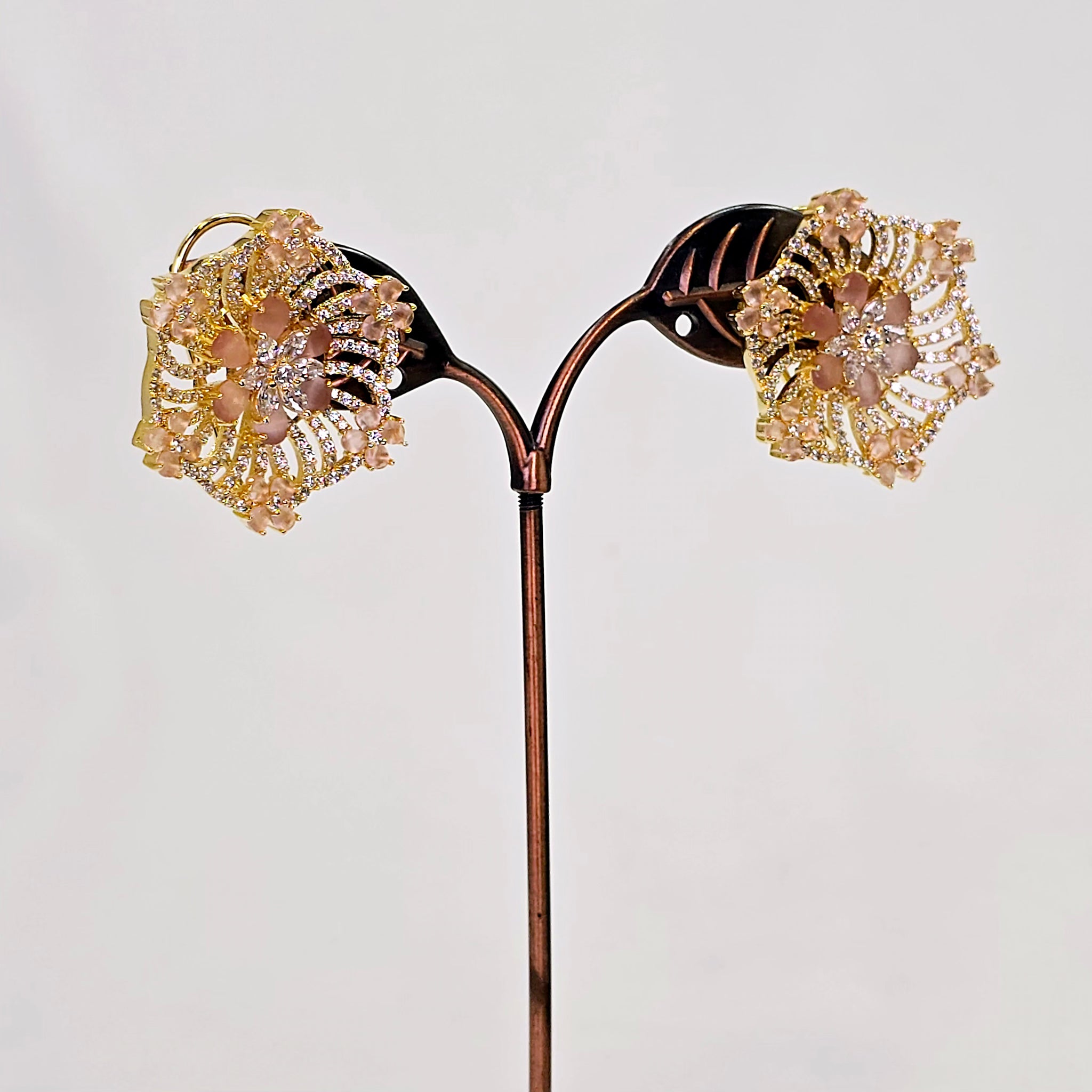 The Gabby Yellowgold A.D Earring