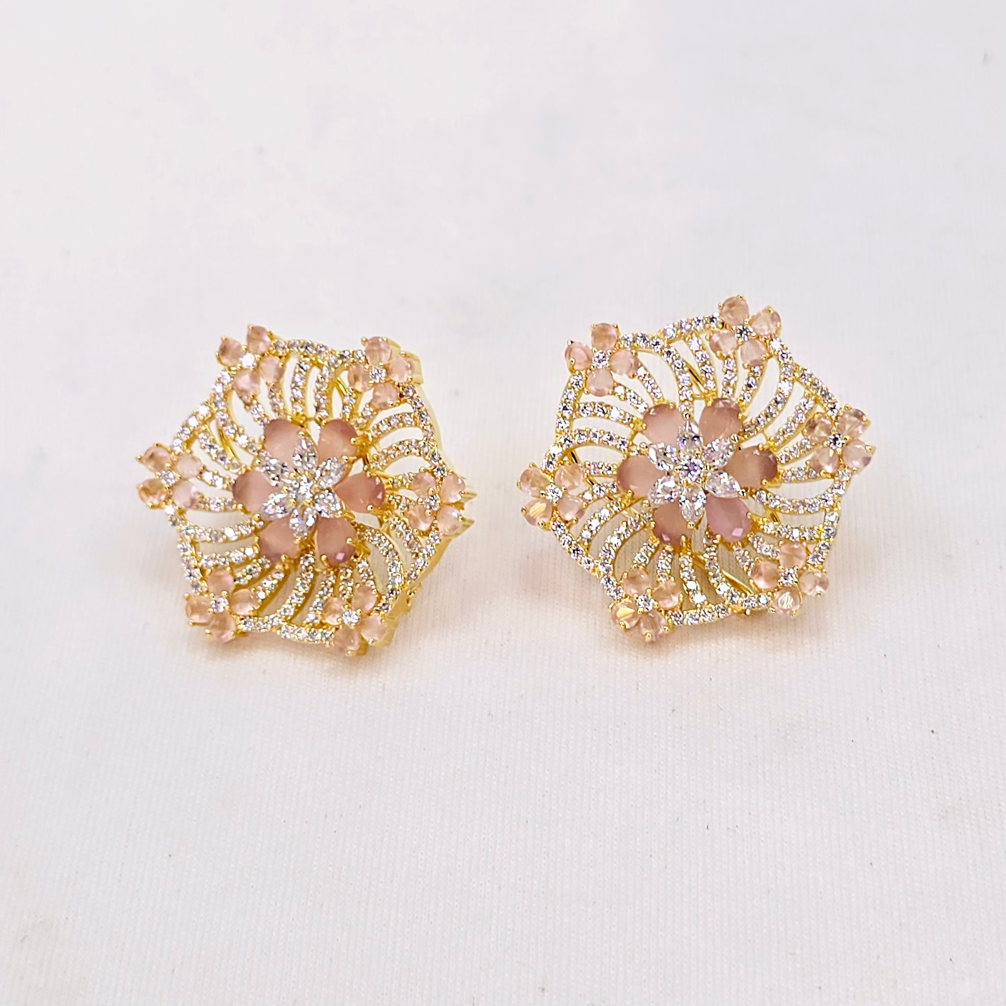 The Gabby Yellowgold A.D Earring