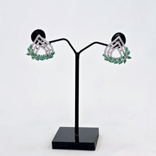 The Nissi Whitegold A.D Earring