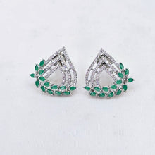 The Nissi Whitegold A.D Earring