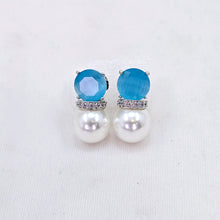 The Nitima Whitegold A.D Earring