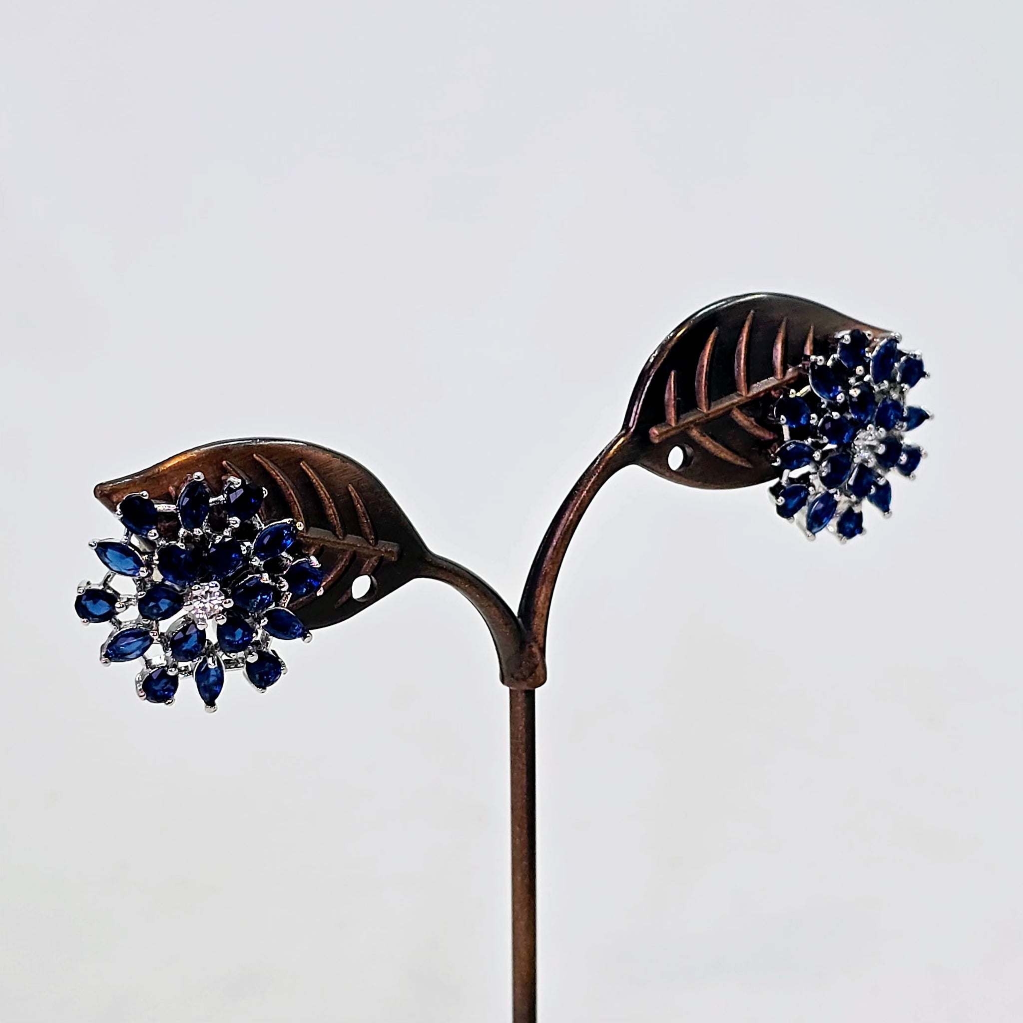 The Niva Whitegold A.D Earring
