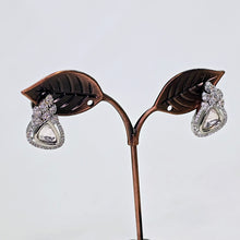 The Nivi Whitegold A.D Earring