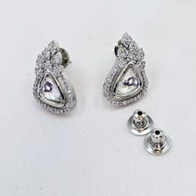 The Nivi Whitegold A.D Earring