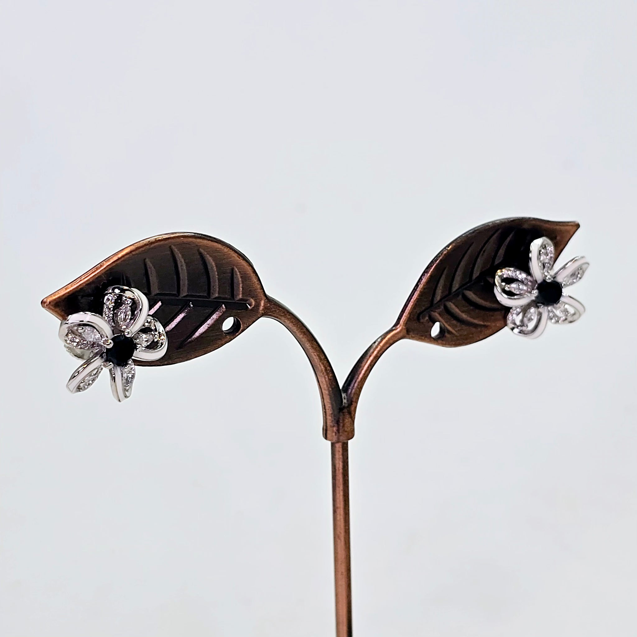 The Mallory Whitegold A.D Earring