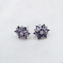 The Yasti Whitegold A.D Earring