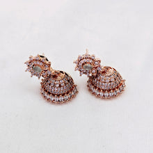 The Floris Rosegold A.D Earring