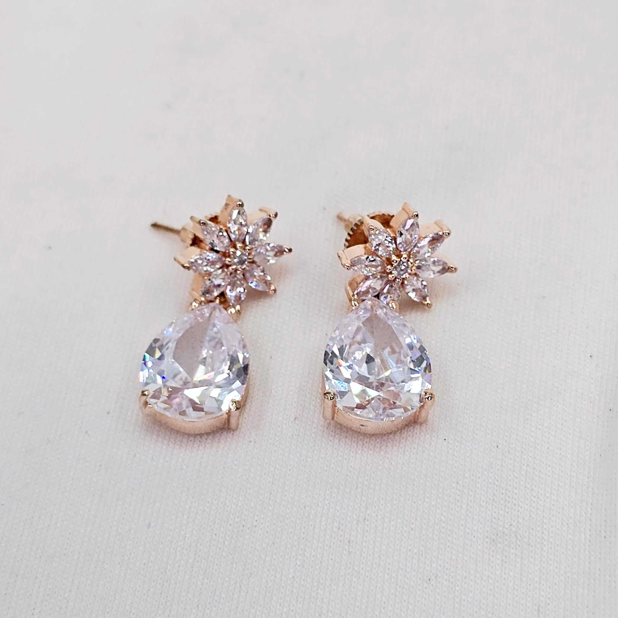 The Perry Rosegold A.D Earring